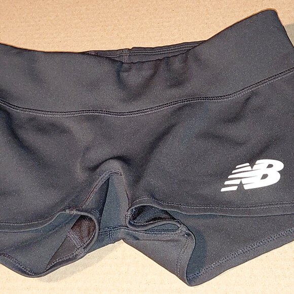 New Balance Athletics Boyshort 2.0 Women's Size Small - Picture 2 of 8